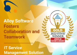 Award badge with laurels and a trophy, highlighting key software solutions for collaboration and service management.